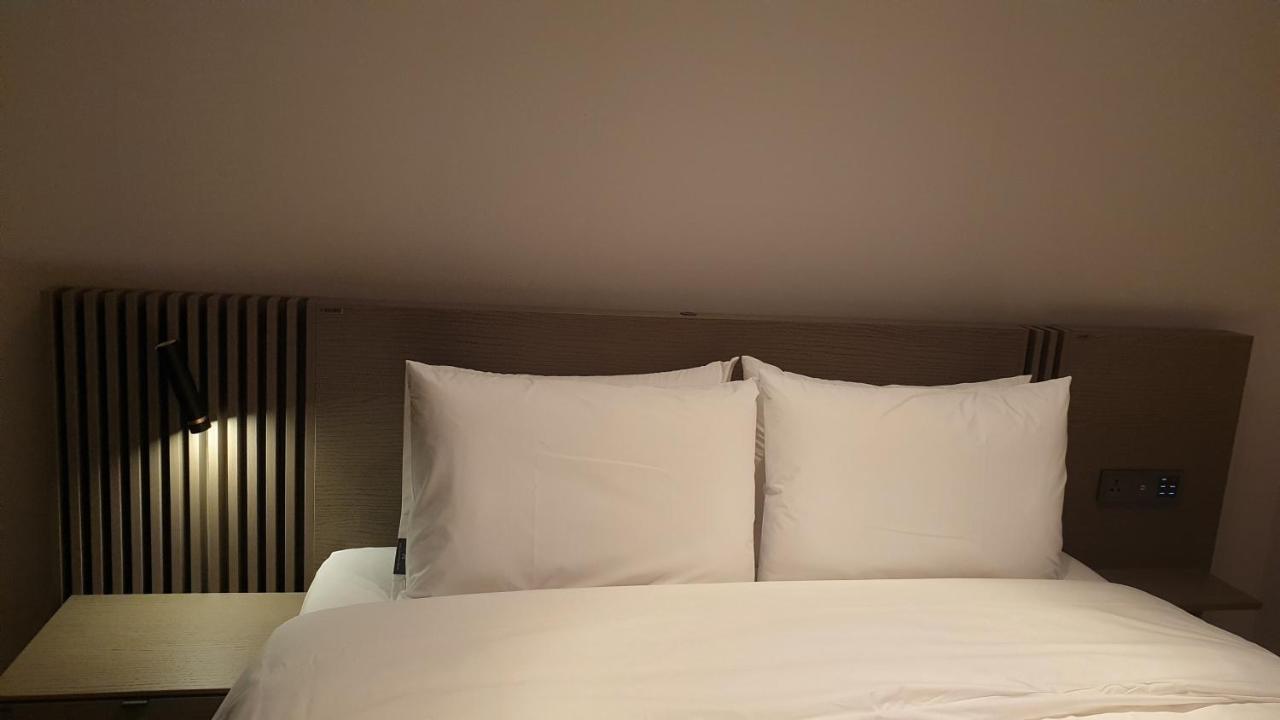 Jinhae Intercity Hotel Чханвон Экстерьер фото