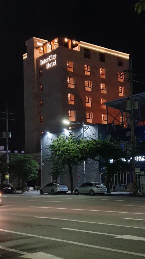 Jinhae Intercity Hotel Чханвон Экстерьер фото